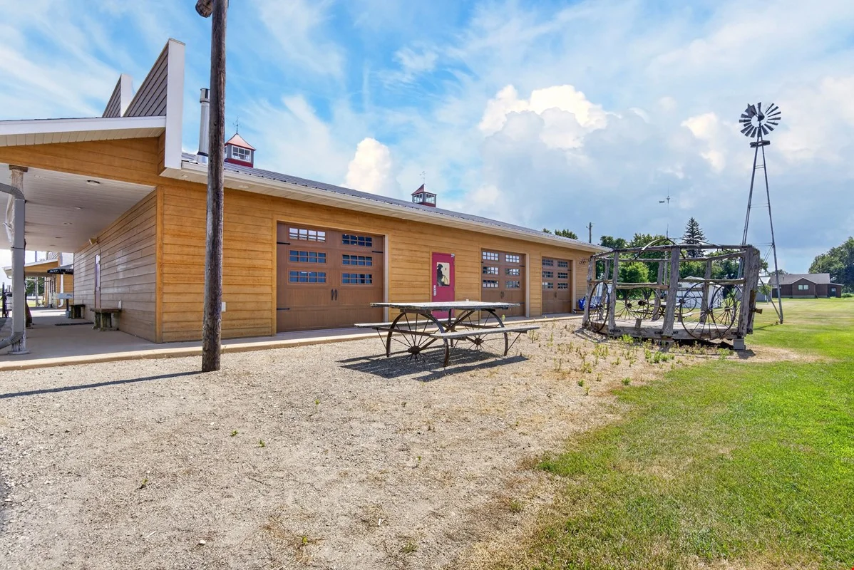 Established Bar, Grill & Event Venue | Business +… — Sale in Mcleod, ND, photo 1 of 8