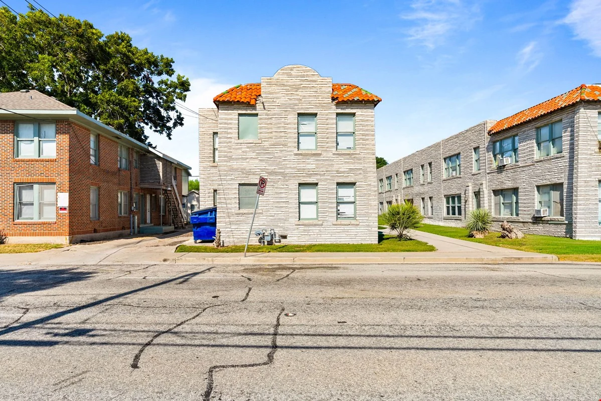 The Madison Apartments — Sale in Corpus Christi, TX, photo 3 of 8