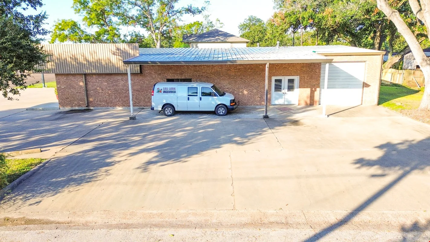 802 W Jackson St., El Campo TX 77437 — Sale in El Campo, TX, photo 4 of 8