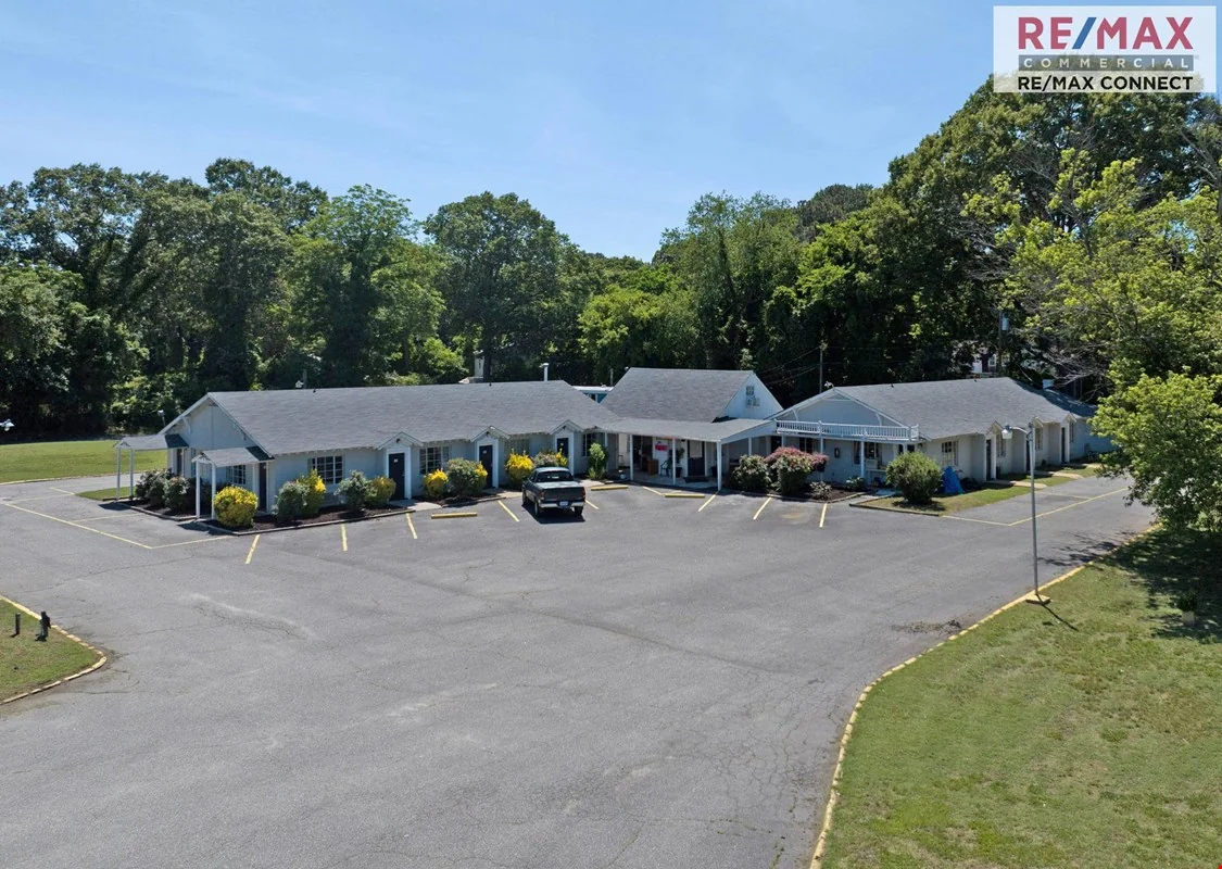 1408 George Washington Memorial Highway, Gloucester, VA — Sale in Gloucester Point, VA, photo 2 of 8