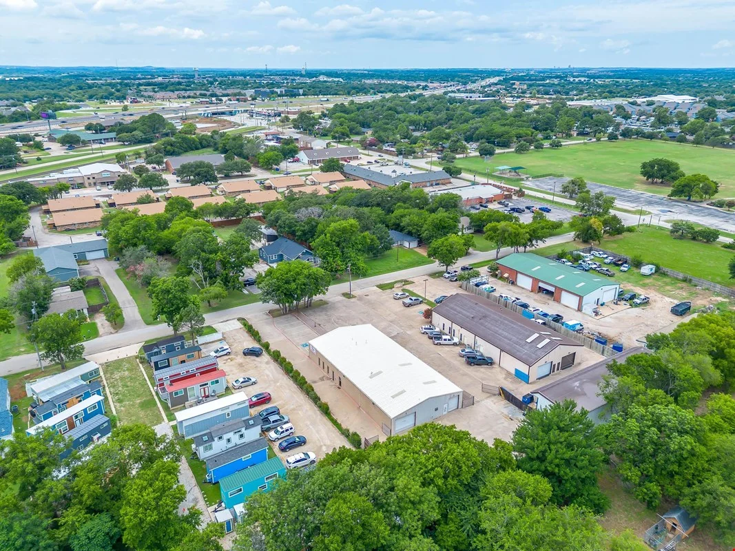 110 Gotcher Ave — Sale in Lake Dallas, TX, photo 4 of 8