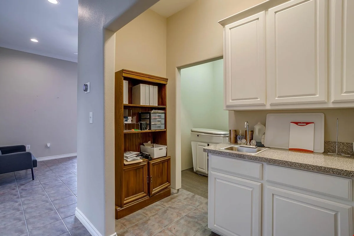 110 Gotcher Ave — Sale in Lake Dallas, TX, photo 5 of 8
