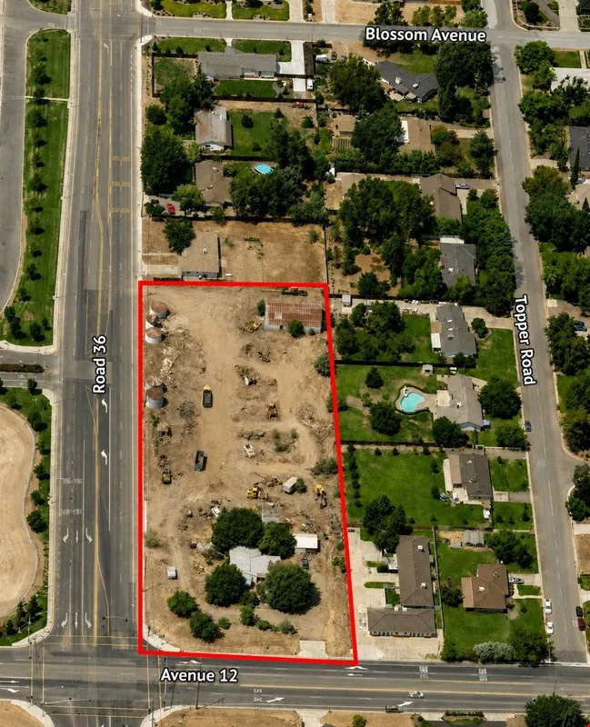 36119 Ave 12 — Sale in Madera, CA, photo 2 of 4