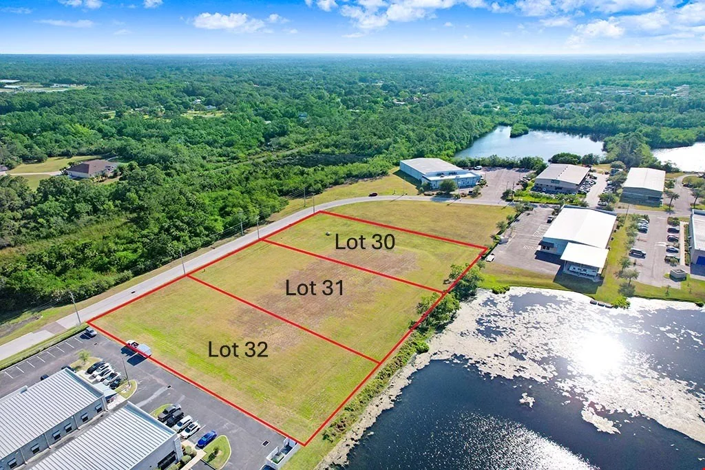 18326 Monroes Business Pk (Lot 31) — Sale in Tampa, FL, photo 3 of 7