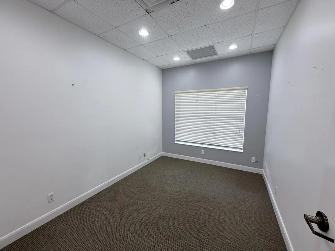For Lease - Professional Office Space — Lease in Fort Myers, FL, photo 4 of 8