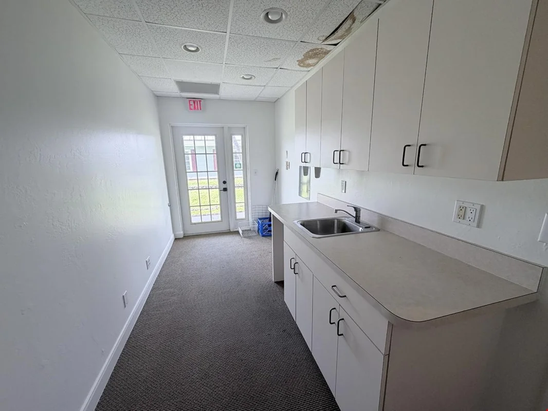 For Lease - Professional Office Space — Lease in Fort Myers, FL, photo 5 of 8