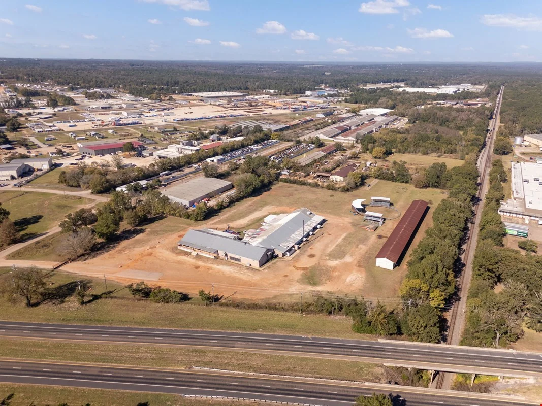 Event Venue on 12+ Acres — Lease in Tyler, TX, photo 2 of 8