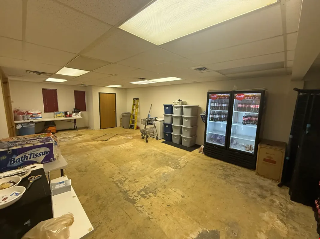 6920 S Cedar St — Lease in Lansing, MI, photo 6 of 8
