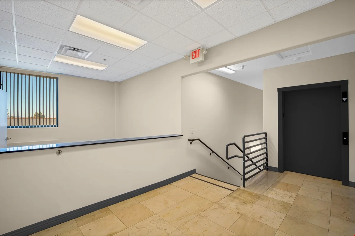 Mixed Use on Horizon ridge — Lease in Henderson, NV, photo 6 of 8