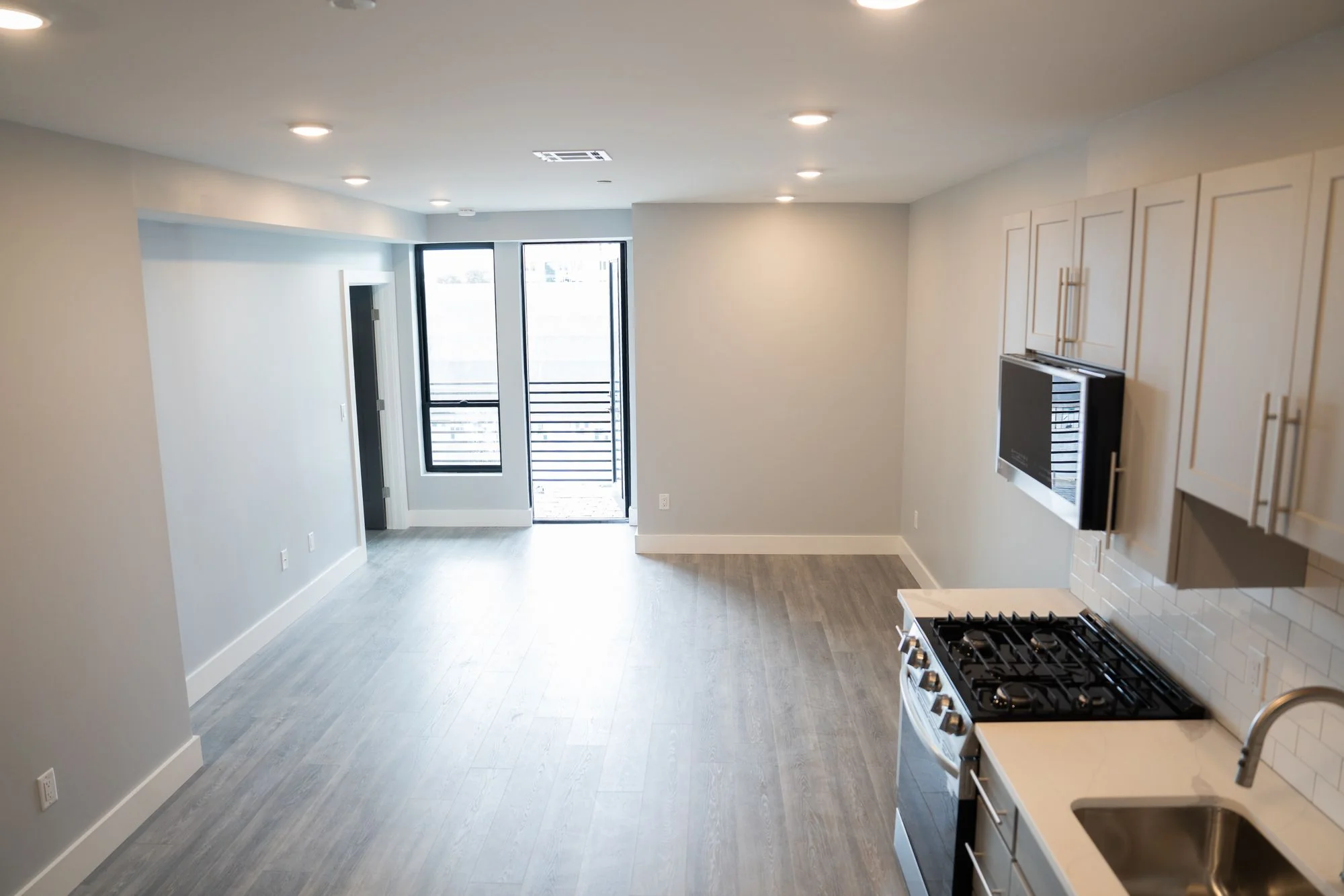 365 Western Avenue — Sale in Boston, MA, photo 7 of 8