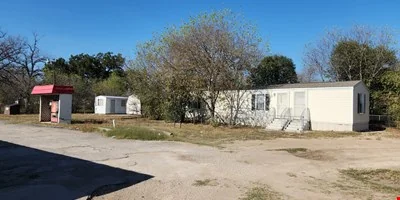 4423 E Houston | San Antonio, TX 78220 — Sale in San Antonio, TX, photo 4 of 5