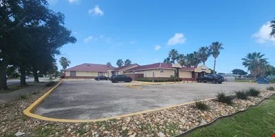 Prime Medical Office Building in Central Corpus Christi — Sale in Corpus Christi, TX, photo 1 of 8
