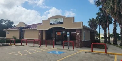 Prime Medical Office Building in Central Corpus Christi — Sale in Corpus Christi, TX, photo 3 of 8
