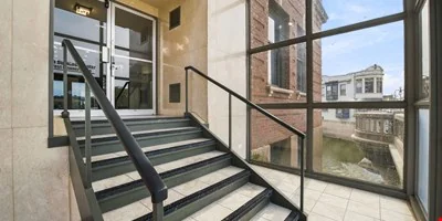 31 W Downer Pl, Aurora, IL 60506 — Sale in Aurora, IL, photo 6 of 8