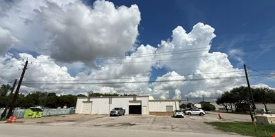 201 N 16th St, La Porte, TX 77571- 5,000 SF IND… — Sale in La Porte, TX, photo 4 of 8