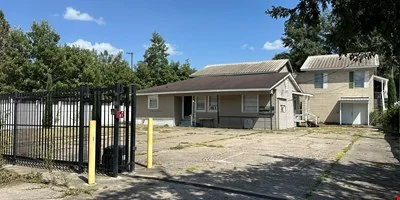 5 Unit LSU Apartment Building E Boyd Dr — Sale in Baton Rouge, LA, photo 1 of 8