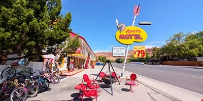 Apache Motel — Sale in Moab, UT, photo 4 of 8