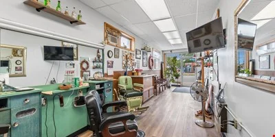 Butler Retail — Sale in Milwaukee, WI, photo 4 of 8