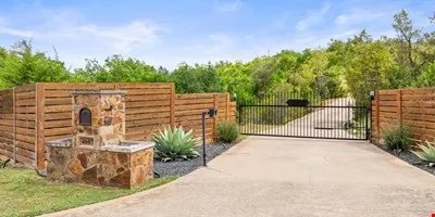 4607 R O Dr — Sale in Spicewood, TX, photo 5 of 8