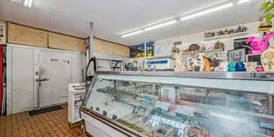 2,500SF Commercial Building in Safety Harbor — Sale in Safety Harbor, FL, photo 2 of 8