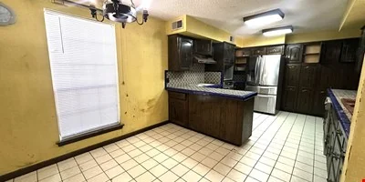 LSU Multi-Family For Sale — Sale in Baton Rouge, LA, photo 4 of 8