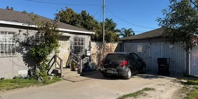 804 E Oaks St, Compton, CA — Sale in Compton, CA, photo 7 of 8