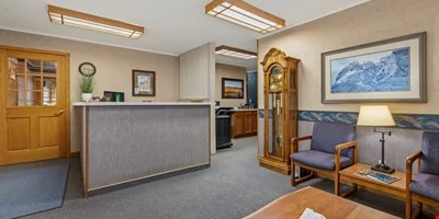 924 Quincy St — Sale in Rapid City, SD, photo 5 of 8