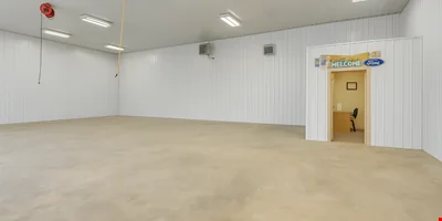 8,640 SF Commercial Building with 8 Garage Bays on… — Sale in Newcastle, WY, photo 5 of 8