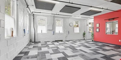 Class B office Space for Lease in Amesbury, MA — Lease in Amesbury, MA, photo 3 of 8
