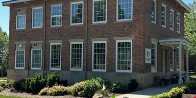 The Gracie Building — Lease in Statesville, NC, photo 1 of 8