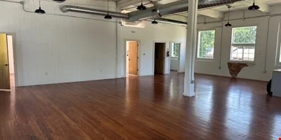 The Gracie Building — Lease in Statesville, NC, photo 2 of 8