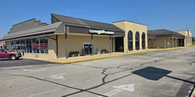 736 W Main St — Lease in Greensburg, IN, photo 2 of 7