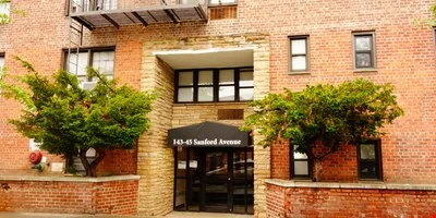 Office Space — Lease in Queens, NY, photo 2 of 6
