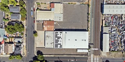 945 E. Lindsay, Stockton, CA — Lease in Stockton, CA, photo 2 of 8