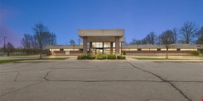 1794 N Lapeer — Lease in Lapeer, MI, photo 1 of 7