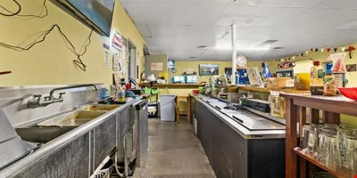 2541 W Southcross Blvd., San Antonio, TX 78211 — Lease in San Antonio, TX, photo 7 of 8