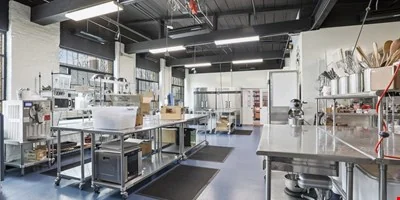 Sun-drenched 1,521sf Space for Lease in Amesbury, MA — Lease in Amesbury, MA, photo 8 of 8