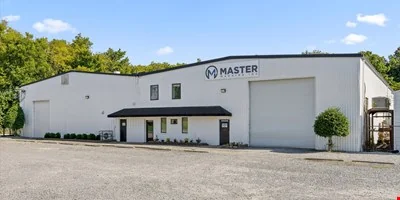 Conditioned Industrial Facility with 8 Cranes — Lease in Chattanooga, TN, photo 1 of 8