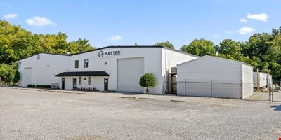Conditioned Industrial Facility with 8 Cranes — Lease in Chattanooga, TN, photo 4 of 8