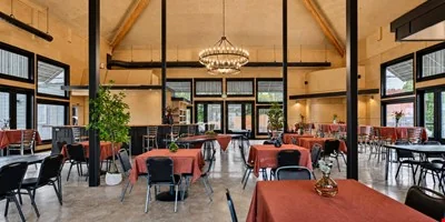 Fox Farm - Tasting Room — Lease in Dundee, OR, photo 4 of 8
