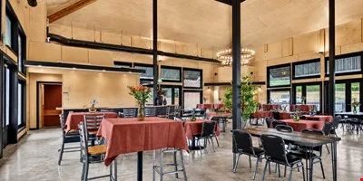 Fox Farm - Tasting Room — Lease in Dundee, OR, photo 5 of 8
