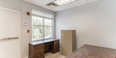 230 N Westmonte Dr, Altamonte Springs, FL 32714 — Lease in Altamonte Springs, FL, photo 2 of 7