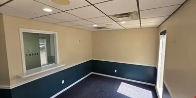 Center Pointe — Lease in Brighton, MI, photo 2 of 5