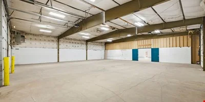 7,200 SF Industrial Building with Gated Yard Space… — Lease in Evanston, WY, photo 3 of 8