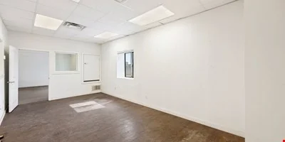 7,200 SF Industrial Building with Gated Yard Space… — Lease in Evanston, WY, photo 5 of 8