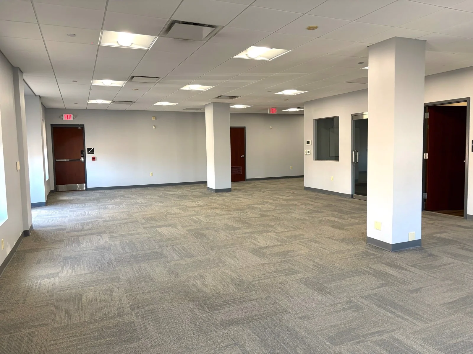 Office in Bethlehem, PA — Sale in Bethlehem, PA, photo 2 of 4