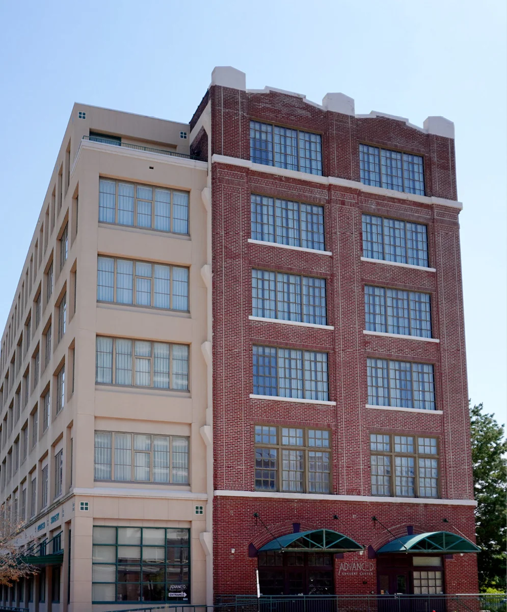 Retail in Omaha, NE — Lease in Omaha, NE, photo 2 of 8