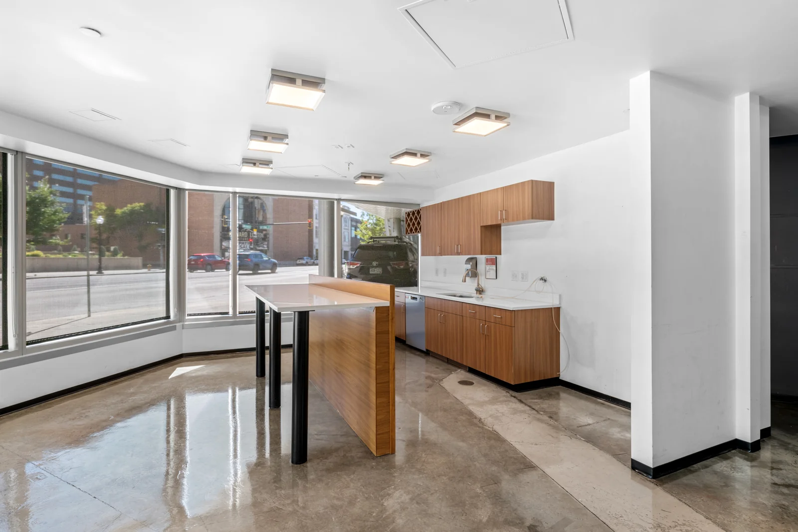 Office in Denver, CO — Sale in Denver, CO, photo 3 of 8