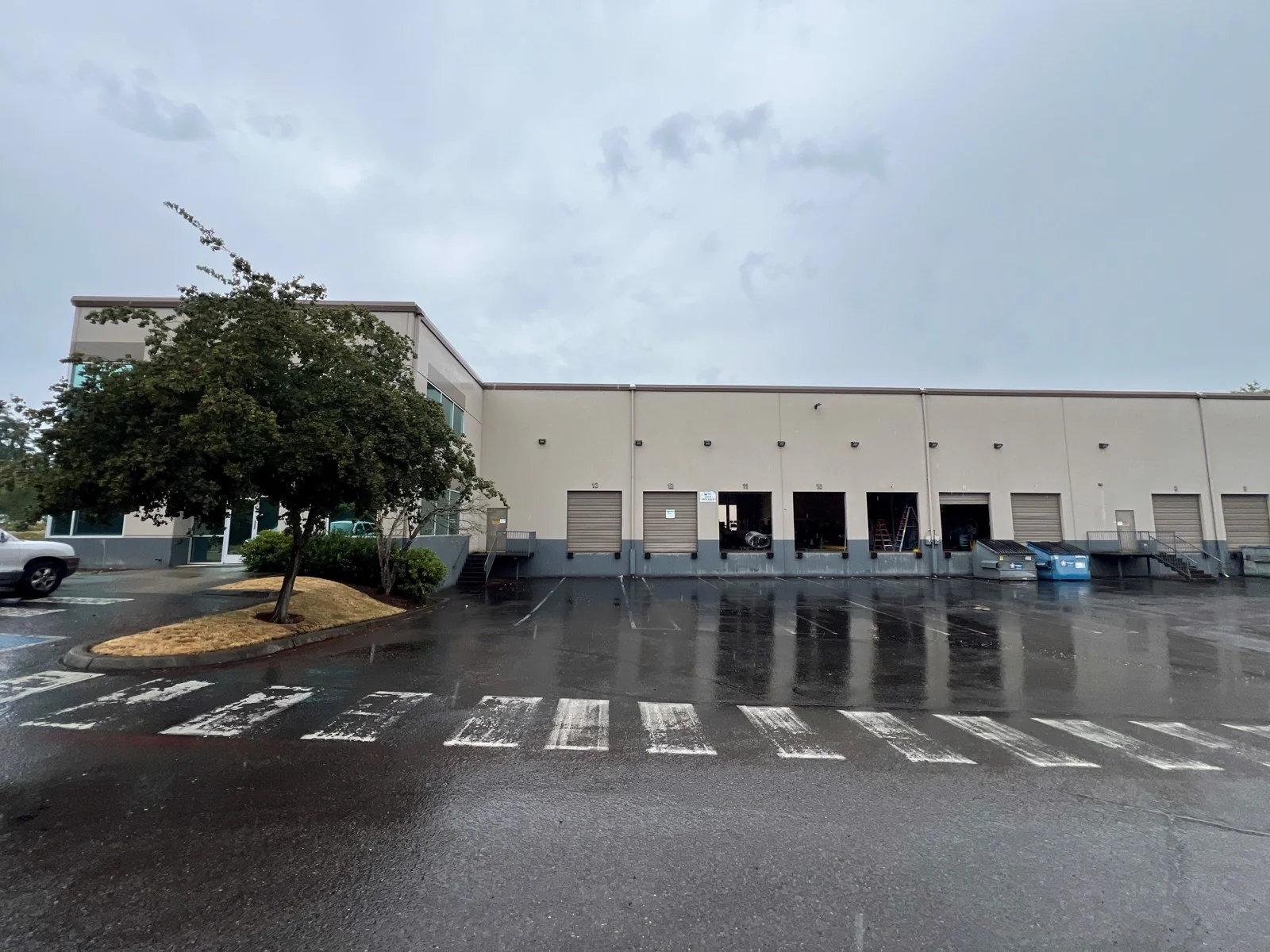 Industrial in Kent, WA — Lease in Kent, WA, photo 1 of 1