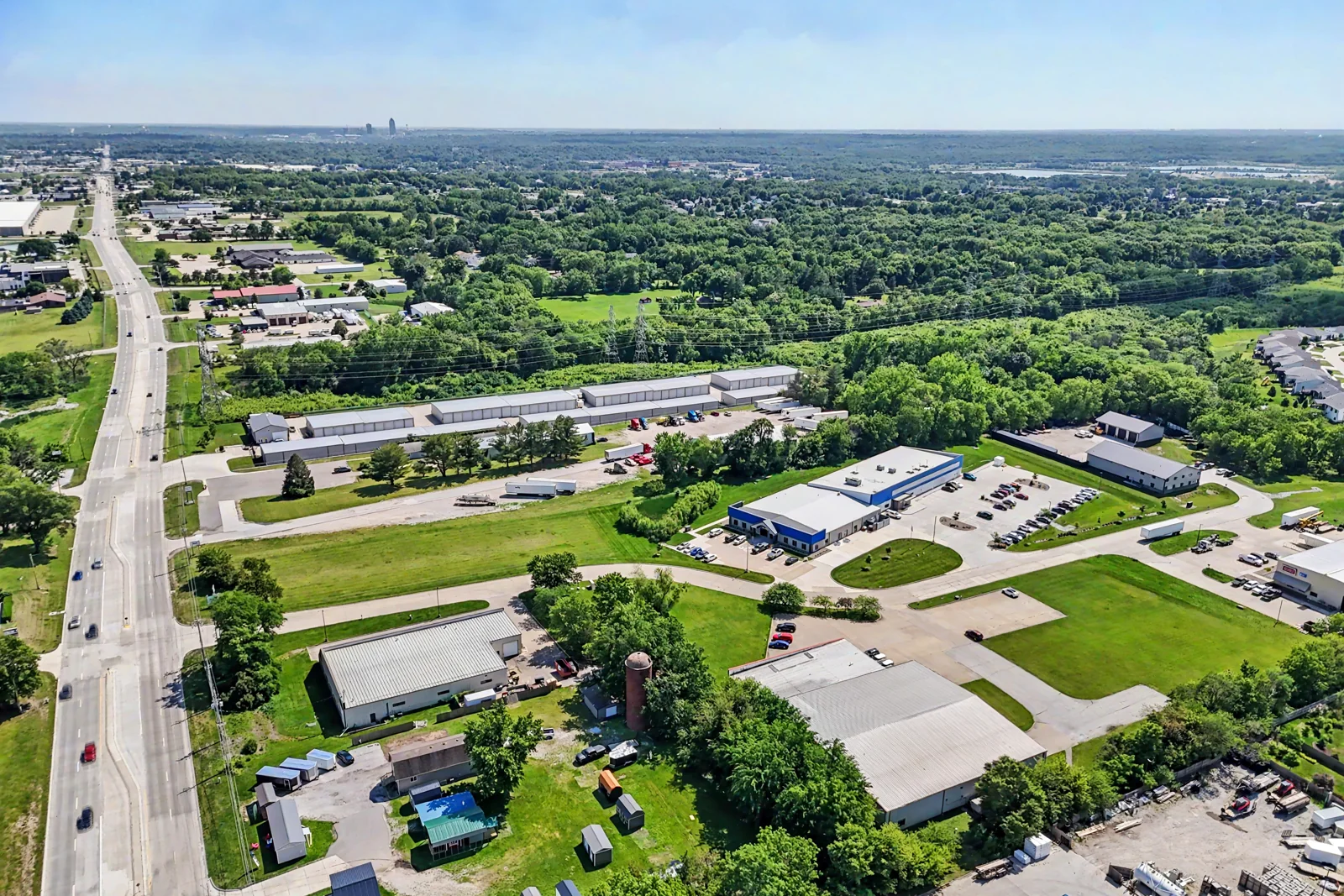 Land in Des Moines, IA — Sale in Des Moines, IA, photo 2 of 5